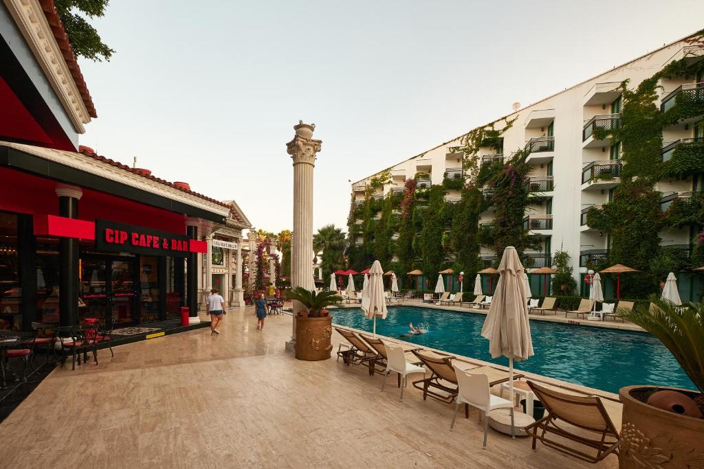 Club Hotel Sera