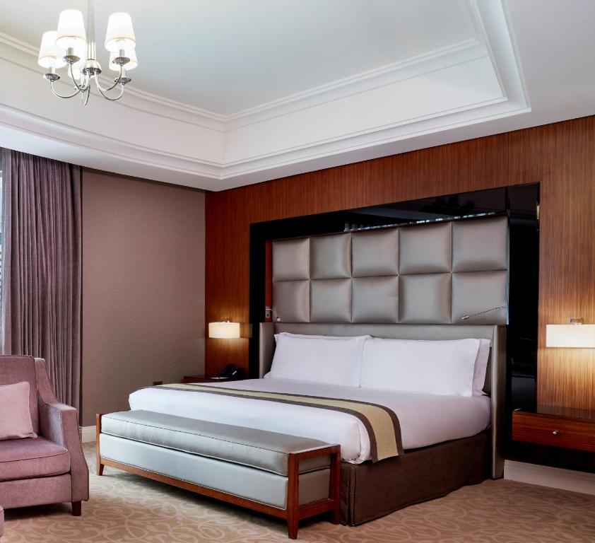 Crowne Plaza Doha West Bay