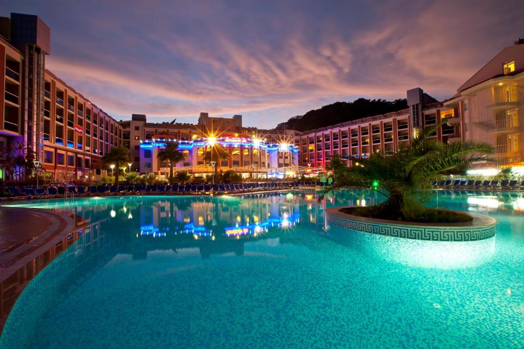 Green Nature Resort & Spa