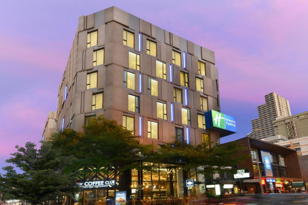 Holiday Inn Express Bangkok Sukhumvit 11 by IHG