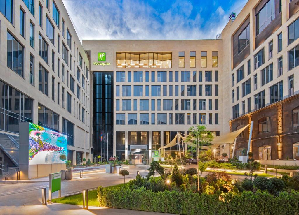 Holiday Inn Yerevan - Republic Square, an IHG hotel