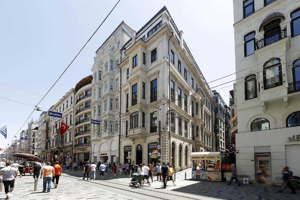 Hotel The Public