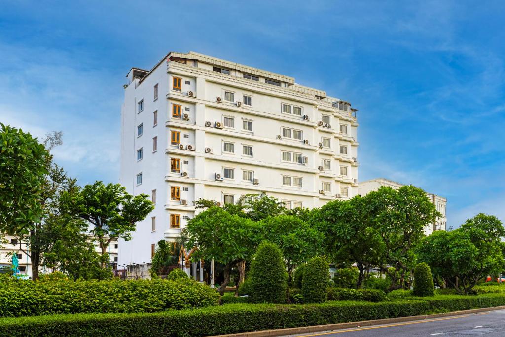 Howard Square Boutique Hotel