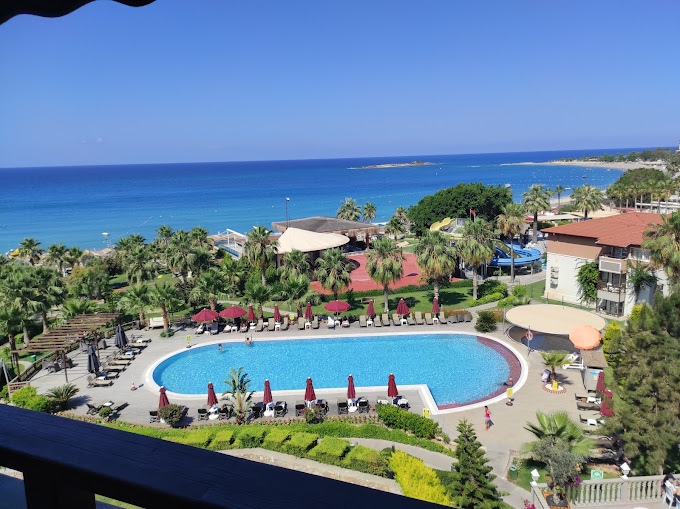 Justiniano Deluxe Resort