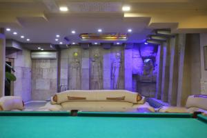 Mango Hotel & Tours
