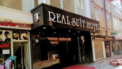real suite hotel