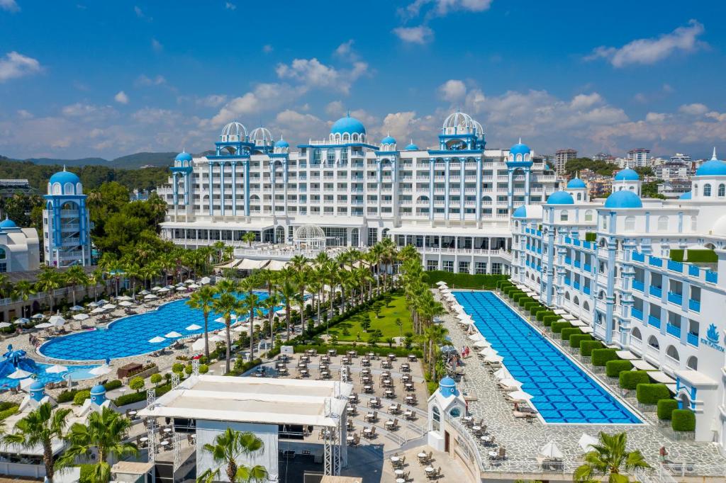 Rubi Platinum Spa Resort And Suite